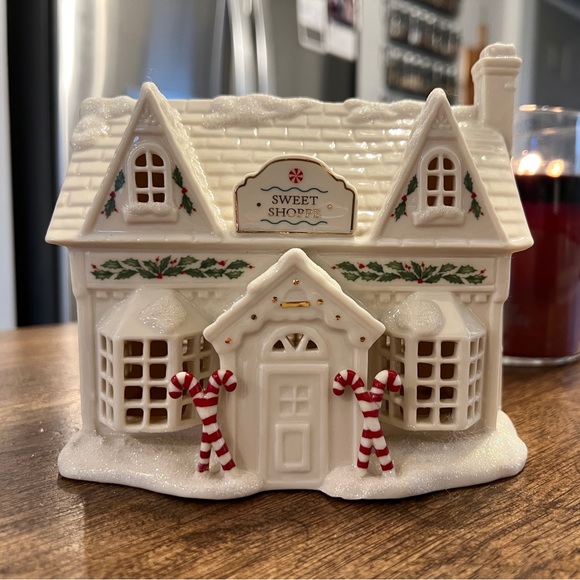 Lenox Holiday Lenox Christmas Village Sweet Shoppe Holiday